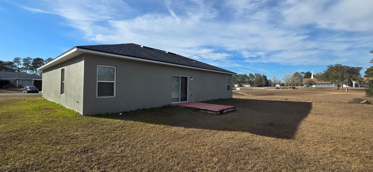 405 Marion Oaks Ln - Photo 2 of 16