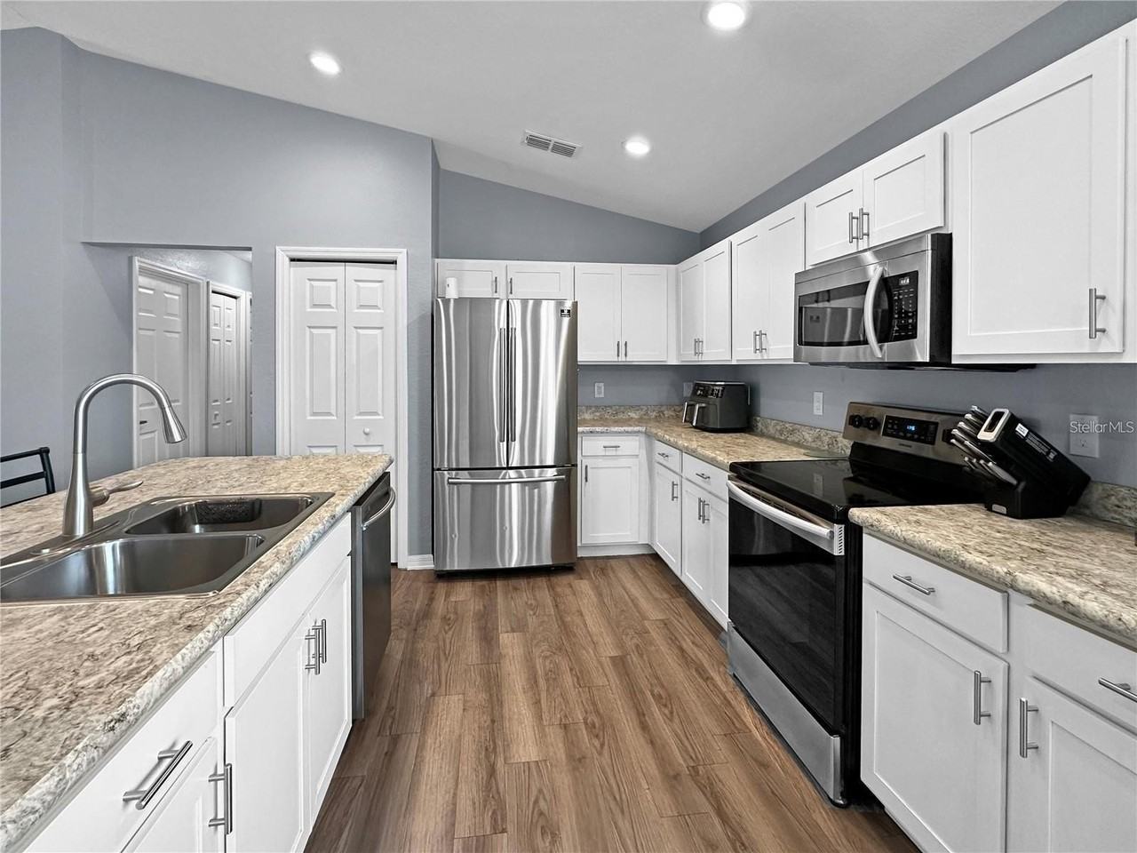 314 Tanager St - Photo 7 of 19