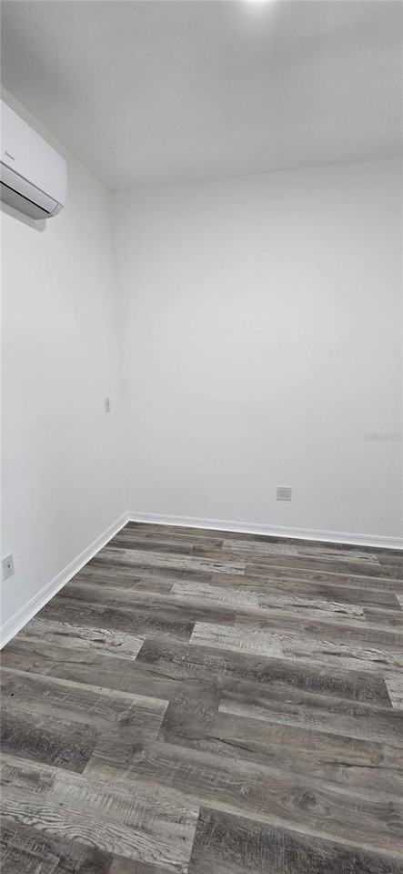 2754 Creekmore Ct - Photo 6 of 29