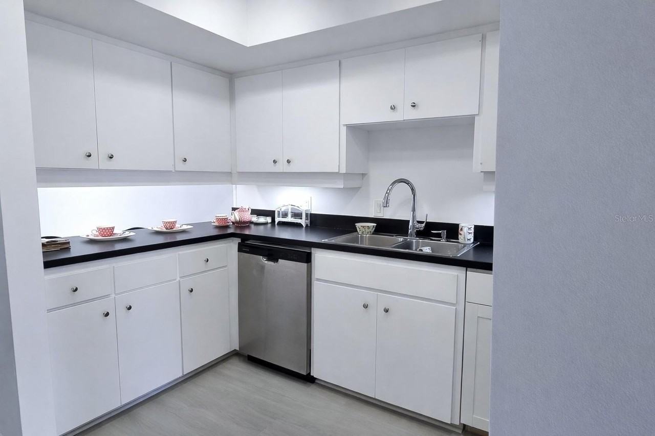 1502 Buckeye Rd Ne #3 - Photo 6 of 15