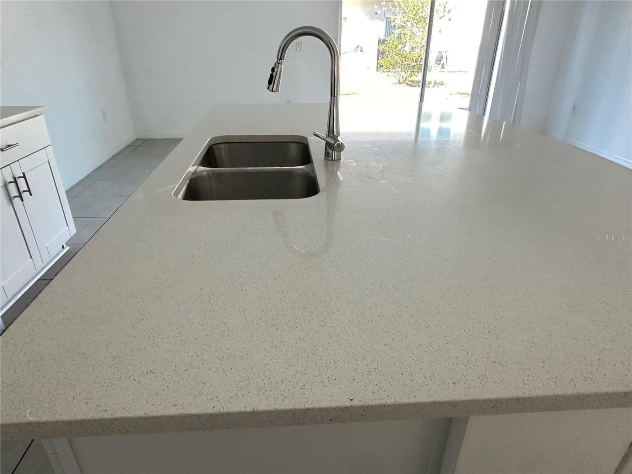 2946 Canary Ave - Photo 7 of 49