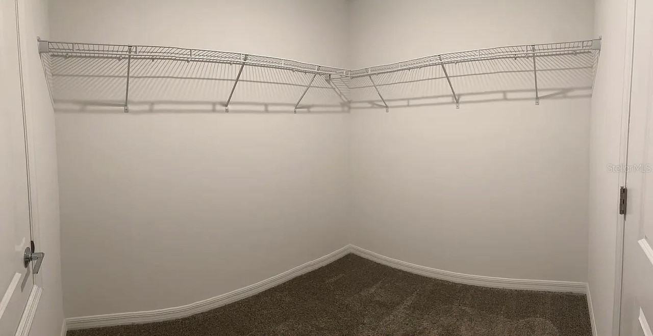 942 Cattleman St - Photo 7 of 10