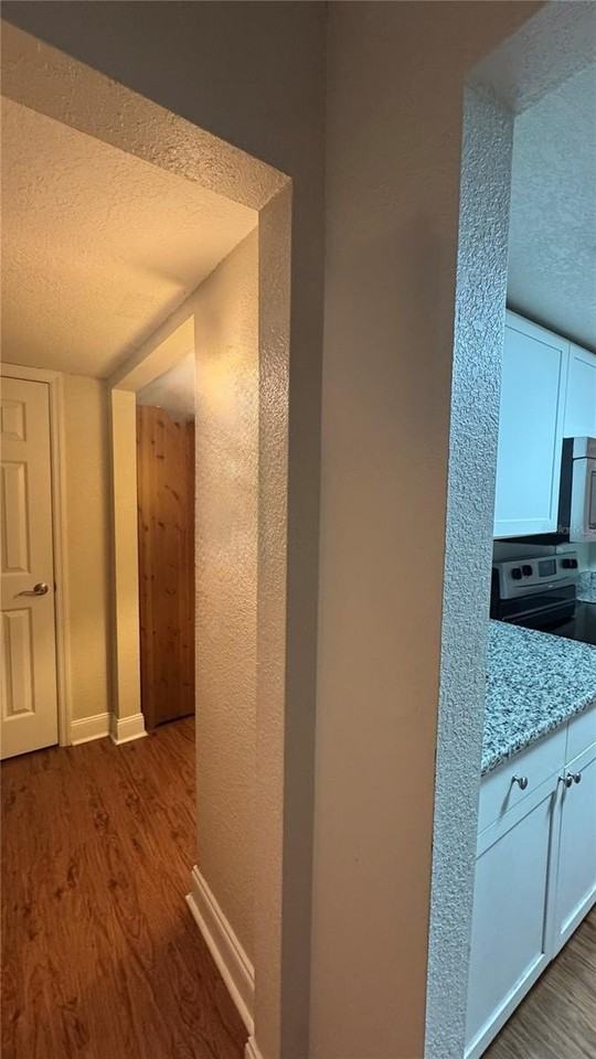 205 Lewfield Cir #205 - Photo 5 of 22