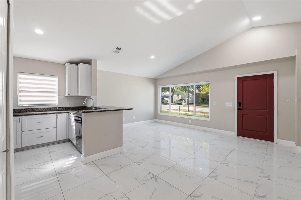 6614 Northhaven Ct - Photo 6 of 29