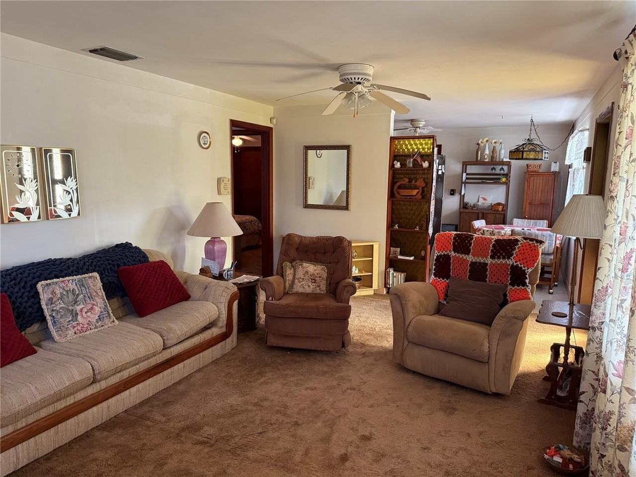 5854 9th St - Photo 6 of 50