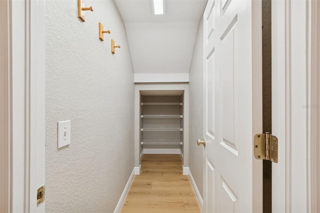 2858 Bayshore Trails Dr - Photo 5 of 49