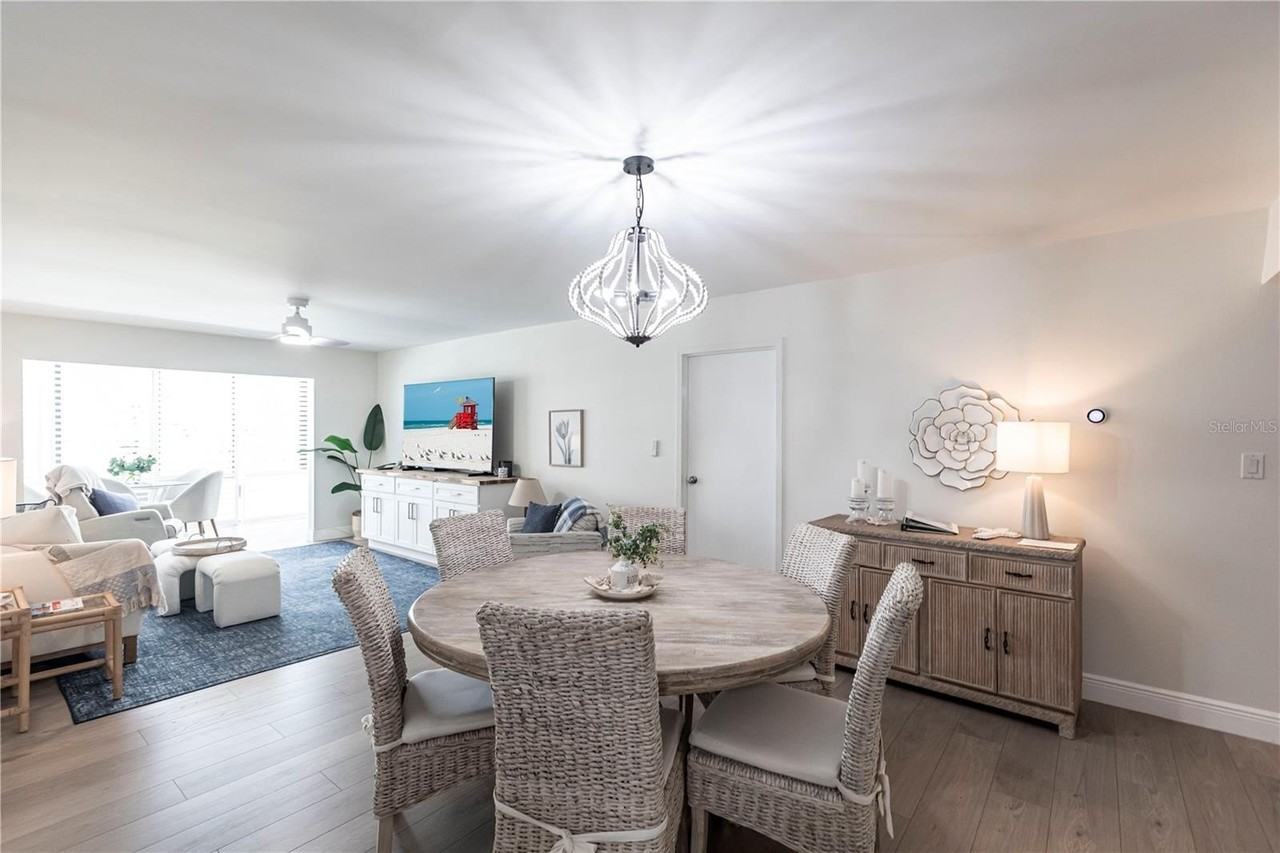 1055 W Peppertree Dr #106AA - Photo 5 of 22