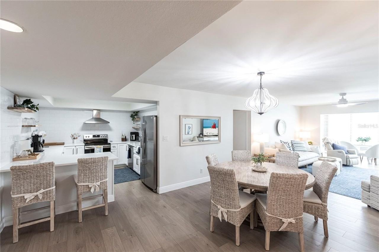 1055 W Peppertree Dr #106AA - Photo 7 of 22