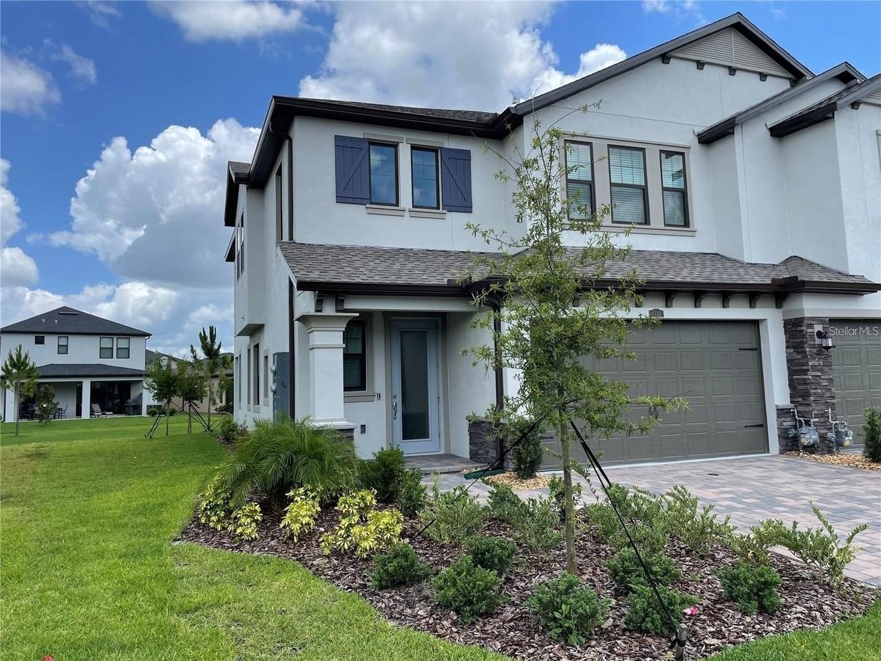 4580 Almada Ln - Photo 2 of 34