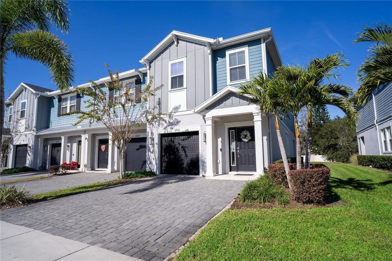 2915 Grand Kemerton Pl - Photo 2 of 39