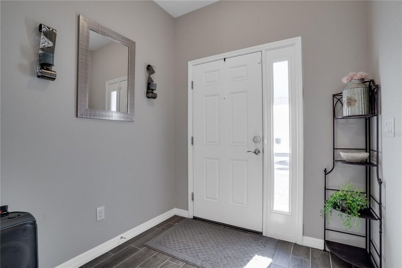 2915 Grand Kemerton Pl - Photo 4 of 39