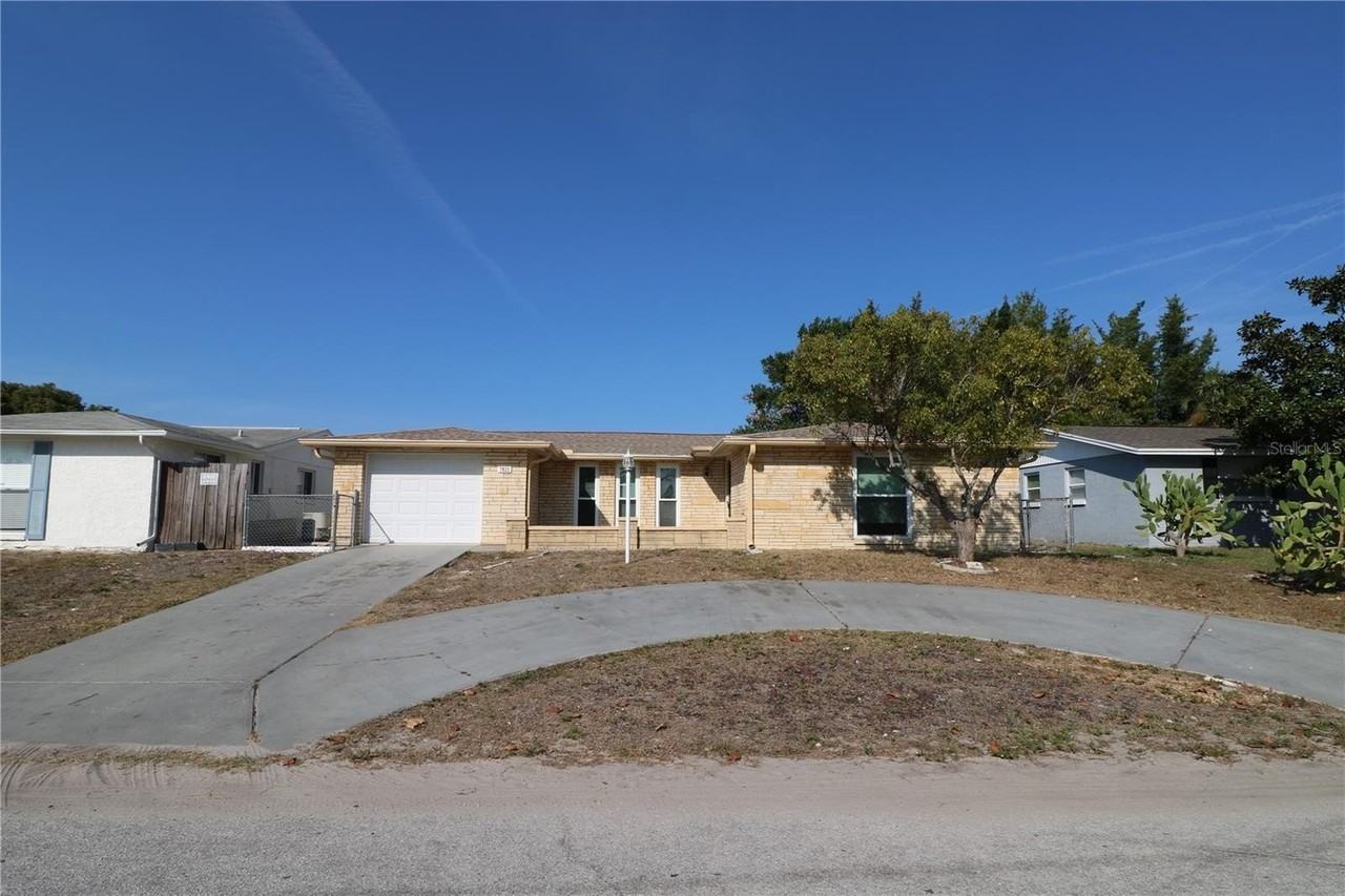 7825 Birchwood Dr - Photo 2 of 43