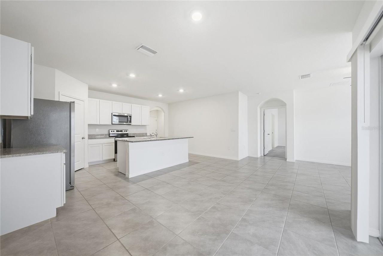 32597 Kobuk Valley Ave - Photo 6 of 25