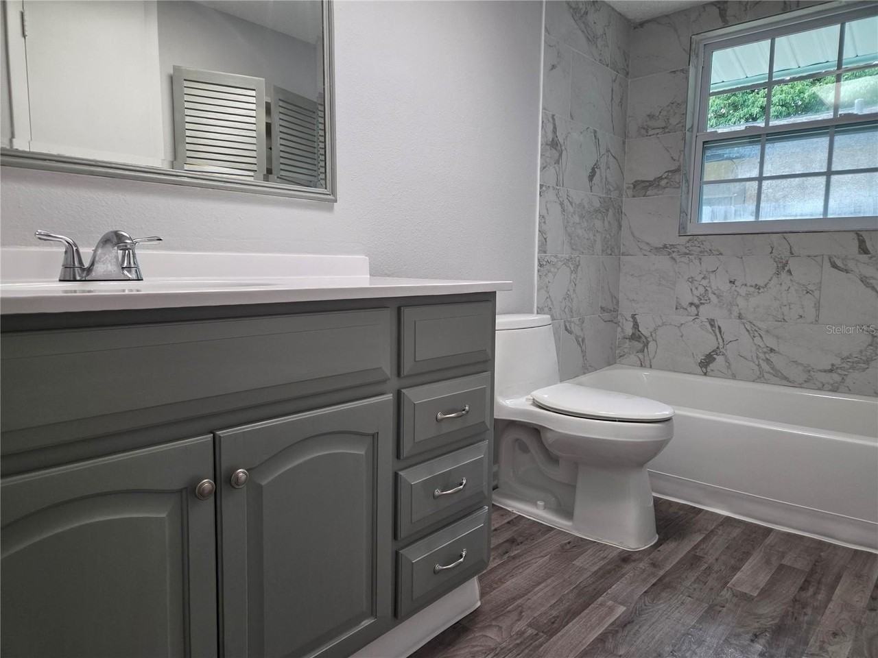 3201 Dryer Ave - Photo 6 of 10