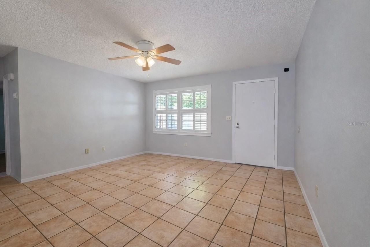 3201 Dryer Ave - Photo 7 of 10