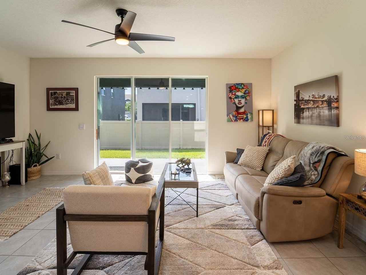 2910 Boxwood Grove Row - Photo 4 of 24