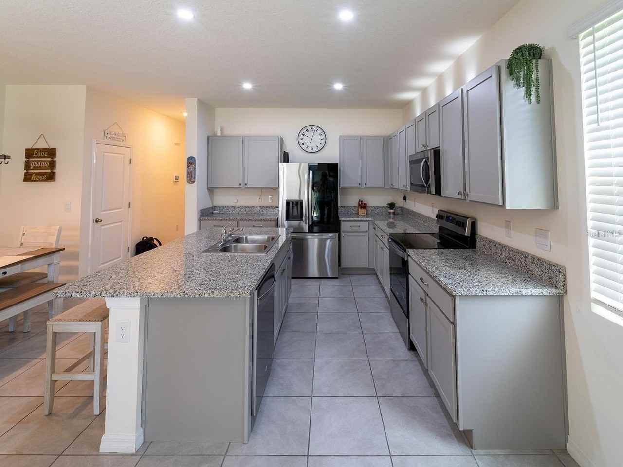 2910 Boxwood Grove Row - Photo 6 of 24