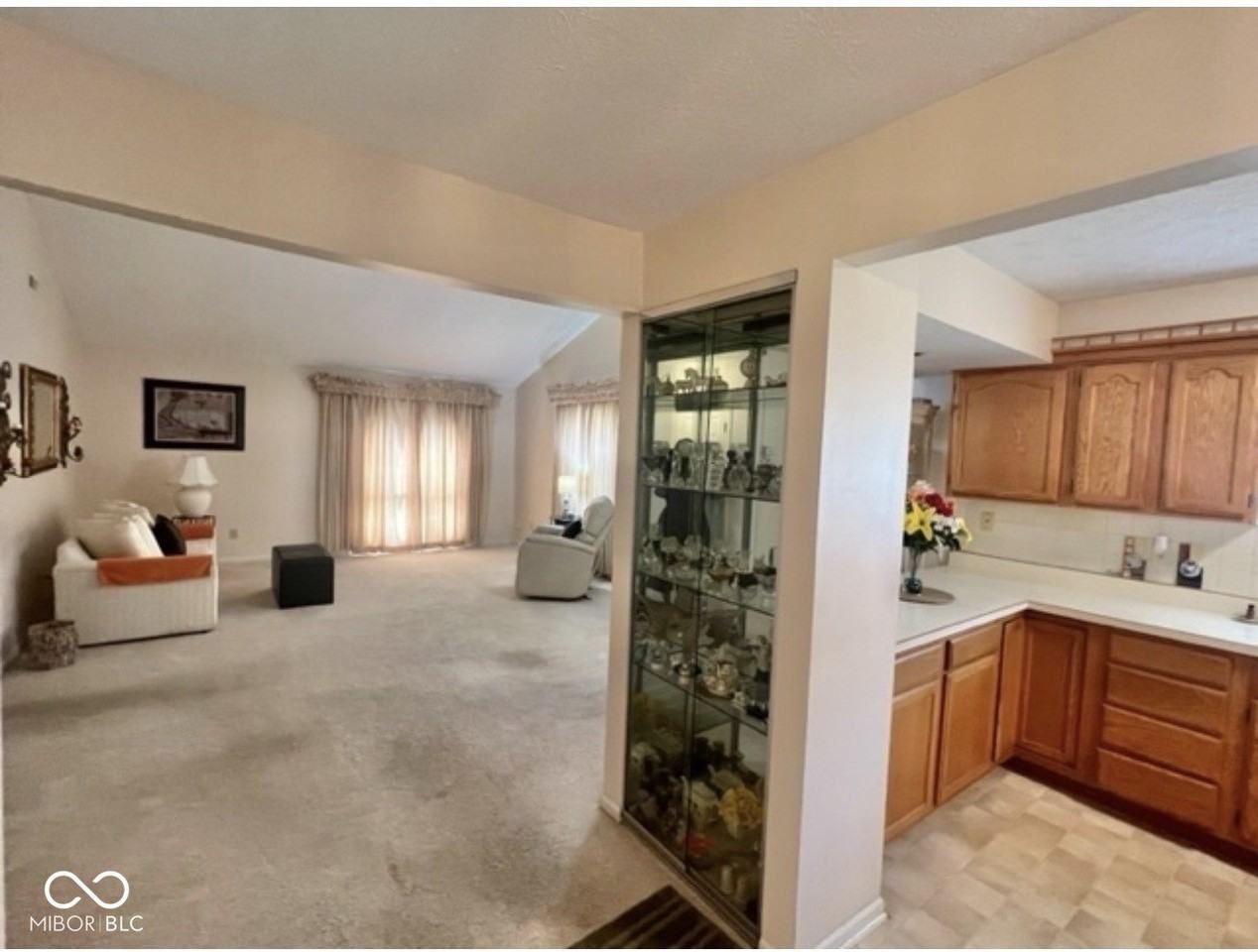 1647 Justin Ave - Photo 6 of 20