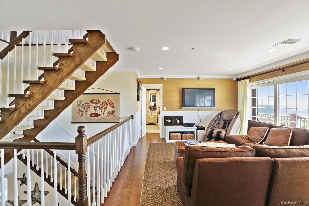 949B Dune Rd - Photo 7 of 19