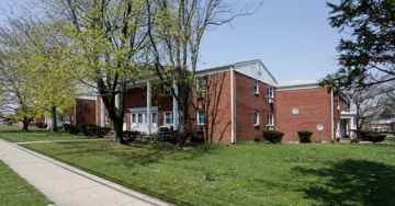 featured image of 1703 Lexington Ave