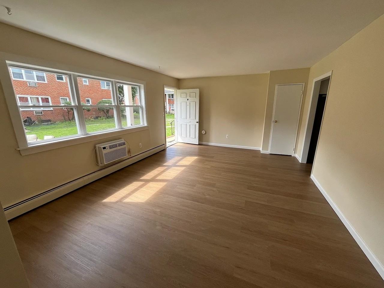 Pinewood Apartments - Photo 7 of 14