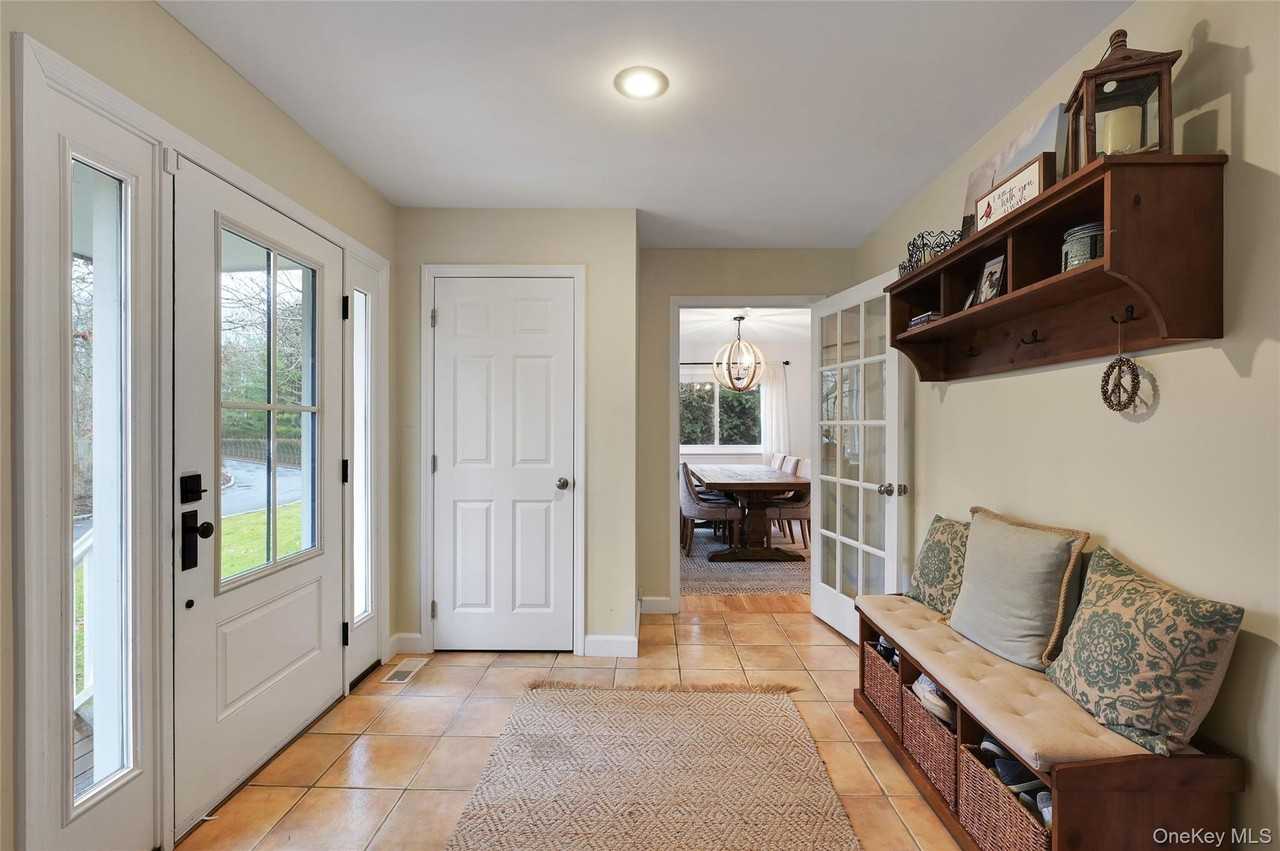 9 N Quarter Rd - Photo 3 of 38