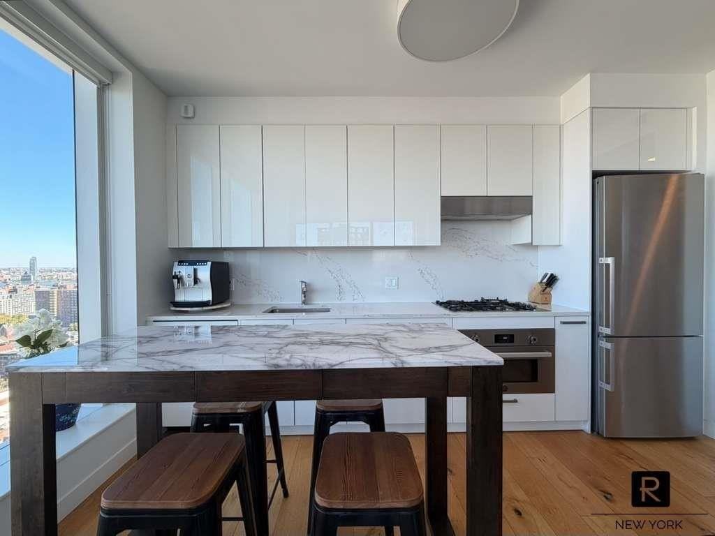 180 Broome St Apt 2308 #2308 - Photo 7 of 14