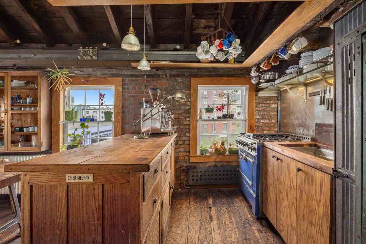 45 45 Peck Slip unit: Triplex - Photo 3 of 11