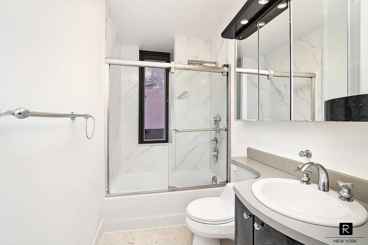 311 E 38th St Apt 7b #7B - Photo 4 of 6