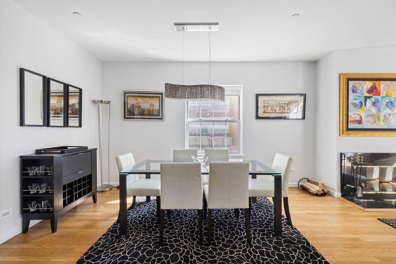 111 Jane St Apt 4 #4 - Photo 4 of 10