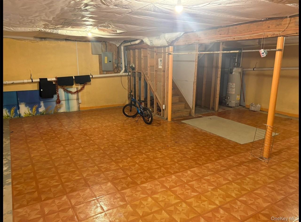 51 Jordan Ln - Photo 7 of 11