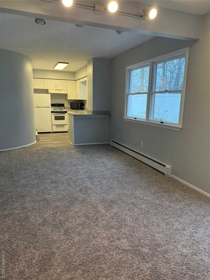 5 Whitney Ln - Photo 3 of 7