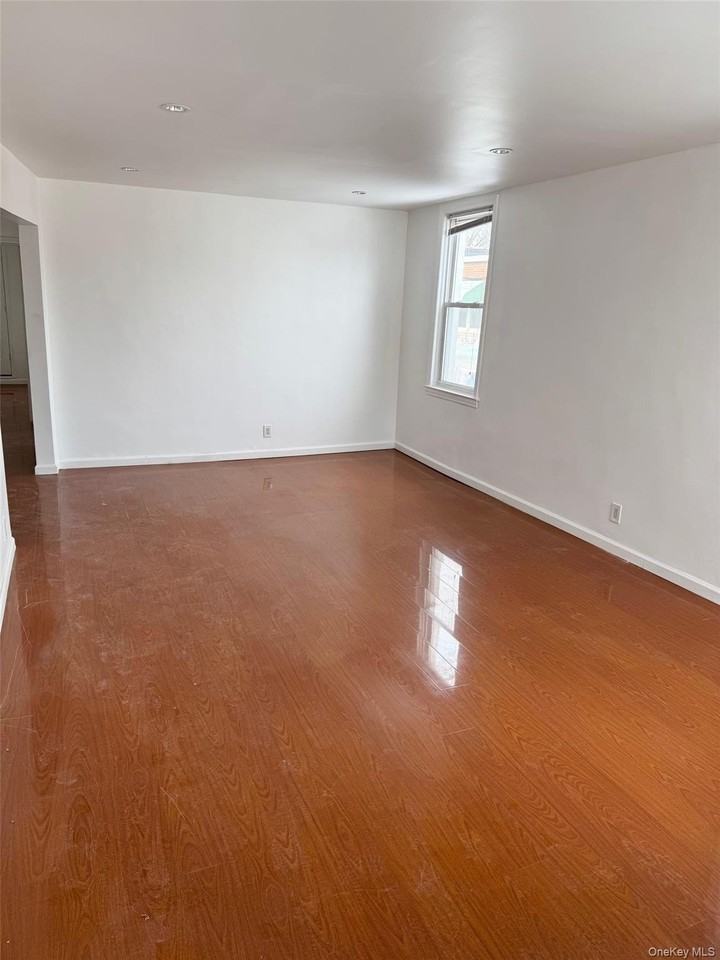 8762 Little Neck Pkwy Unit 2 #2FL - Photo 6 of 10