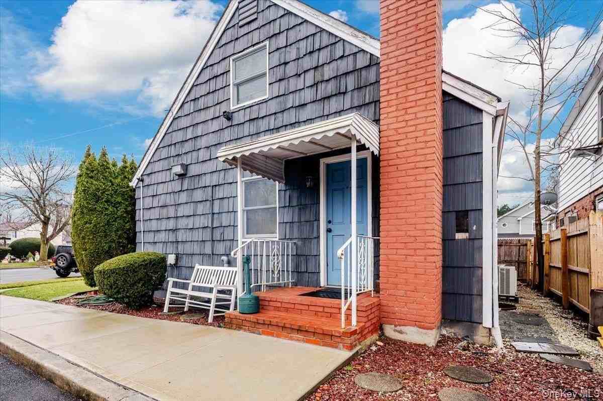 150 Park Ave - Photo 2 of 18