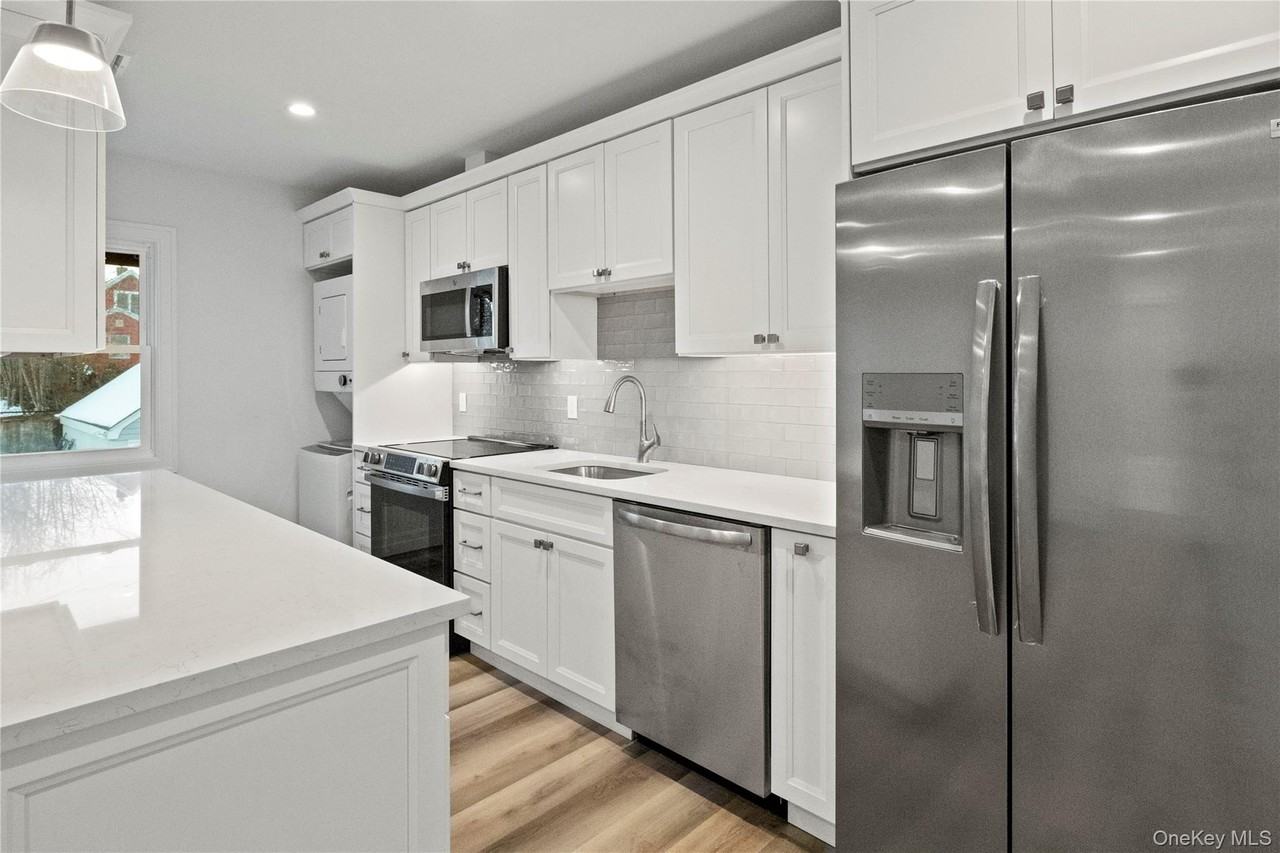 71 W Main St Apt 2b #2B - Photo 2 of 8