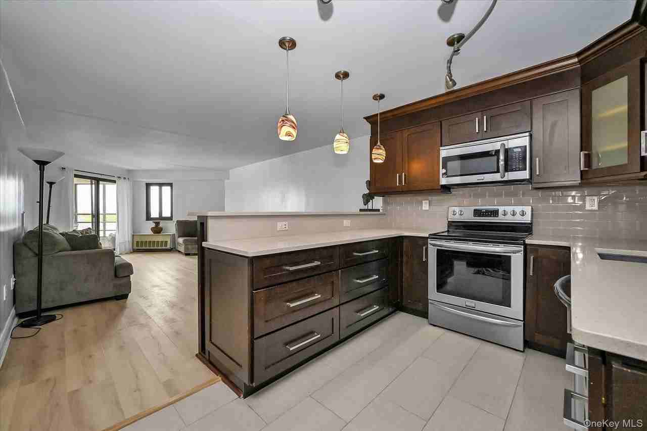 725 Miller Ave Apt 337 #337 - Photo 5 of 17