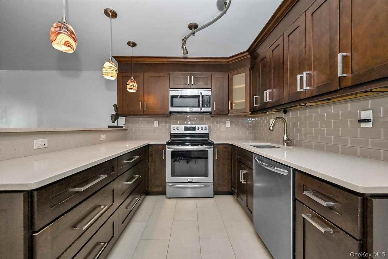 725 Miller Ave Apt 337 #337 - Photo 6 of 17