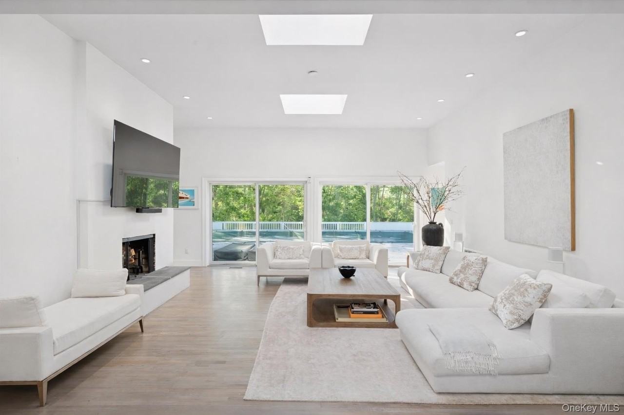 3 Southwood Ln - Photo 2 of 20