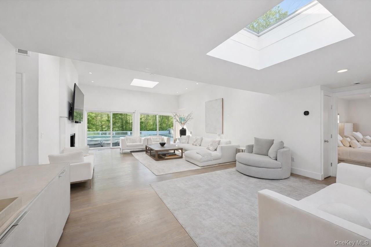 3 Southwood Ln - Photo 3 of 20