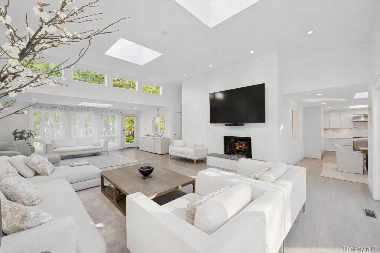 3 Southwood Ln - Photo 4 of 20