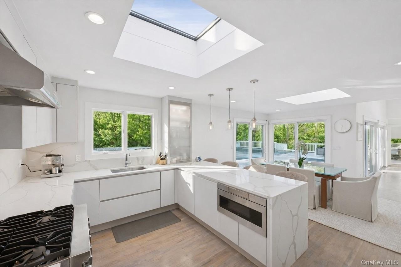 3 Southwood Ln - Photo 7 of 20