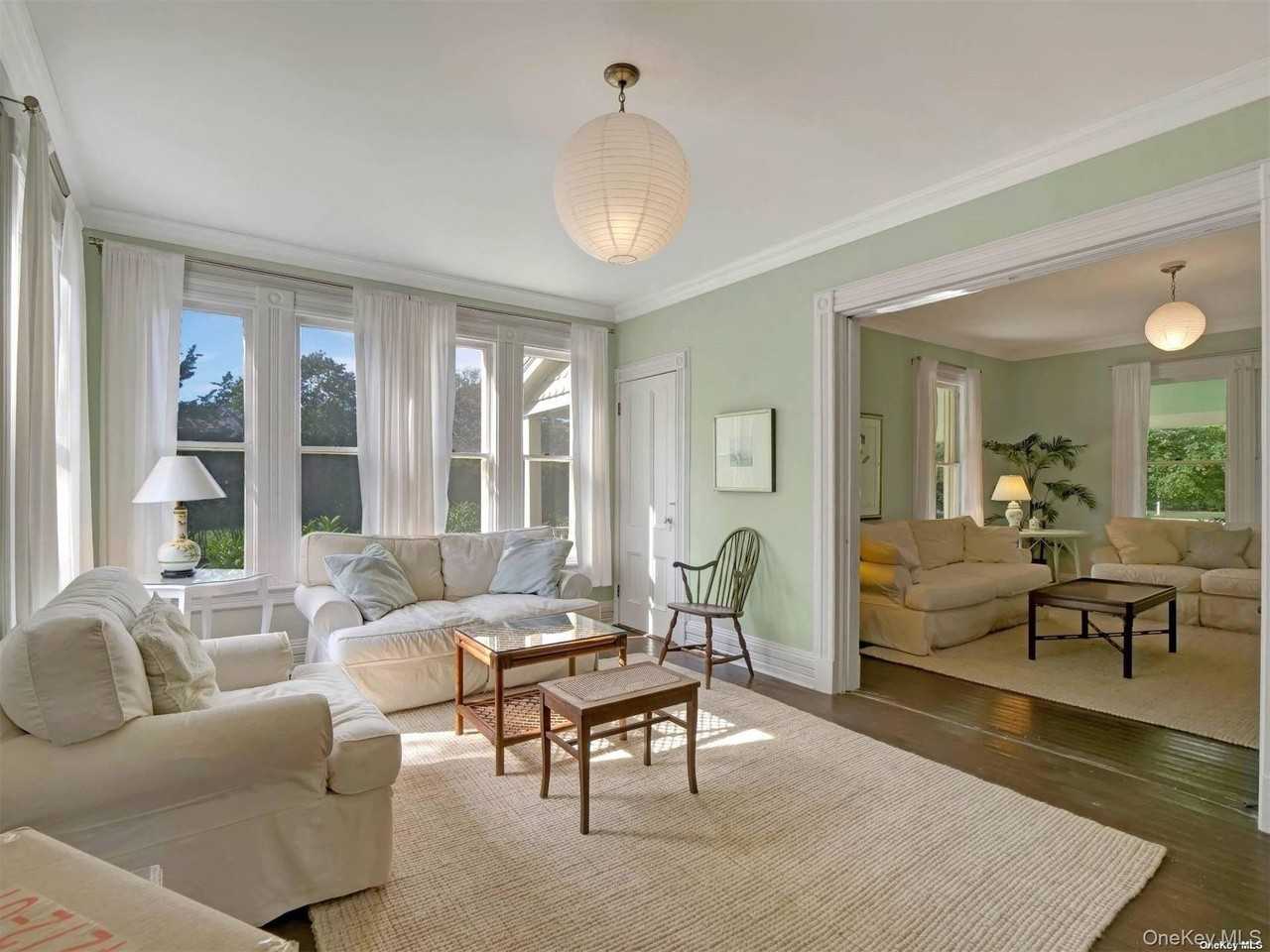 51 Quogue St - Photo 7 of 23