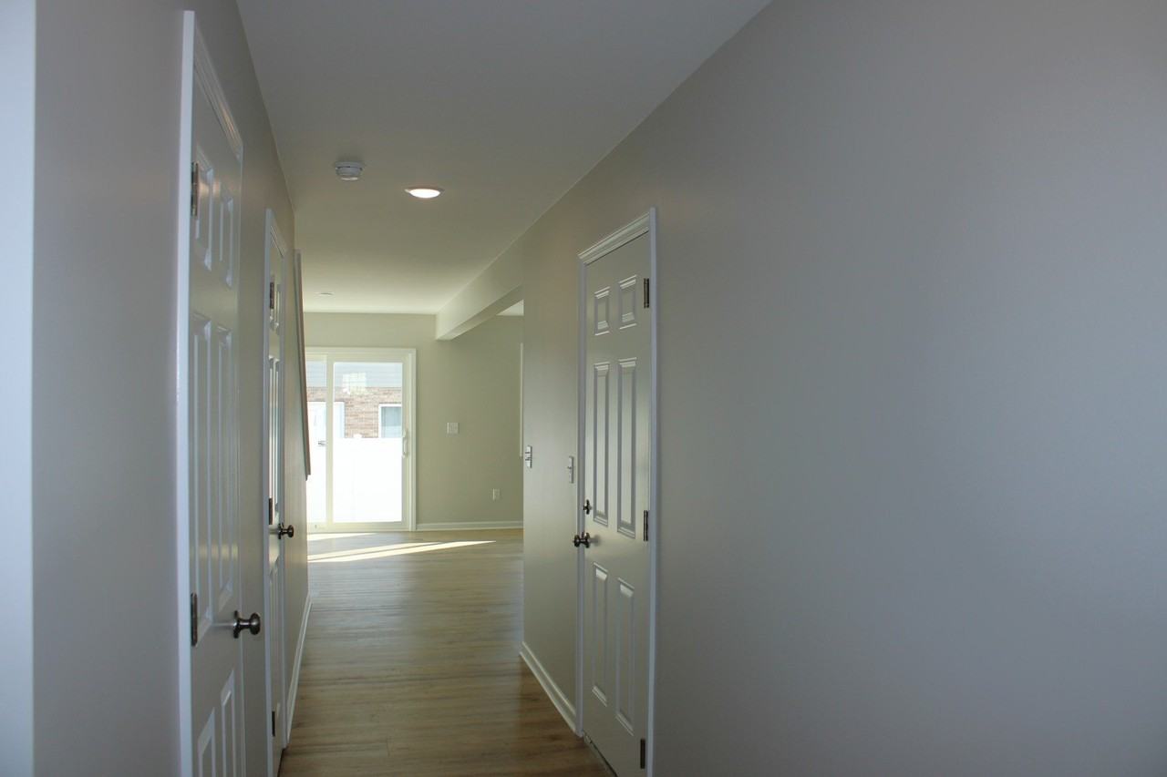 107 E Division St Unit 107 #107 - Photo 5 of 13