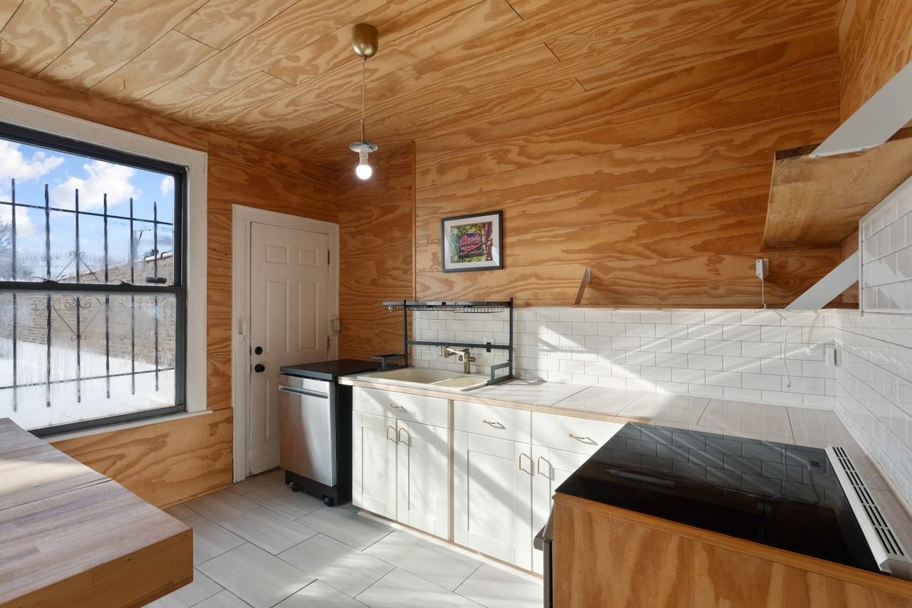 4837 W Irving Park Rd Unit 2 #2 - Photo 7 of 24