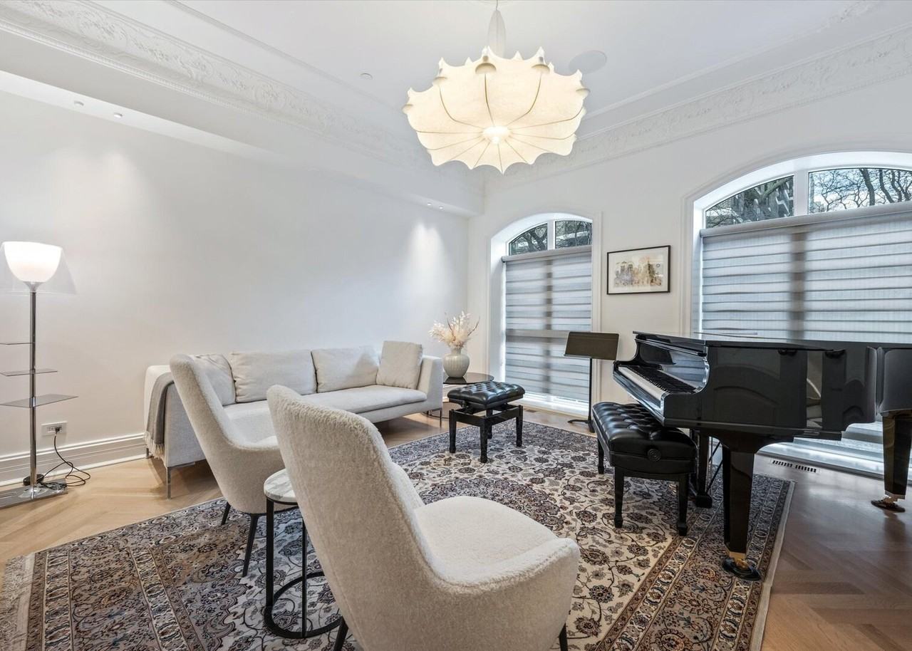 441 W Deming Pl - Photo 3 of 50