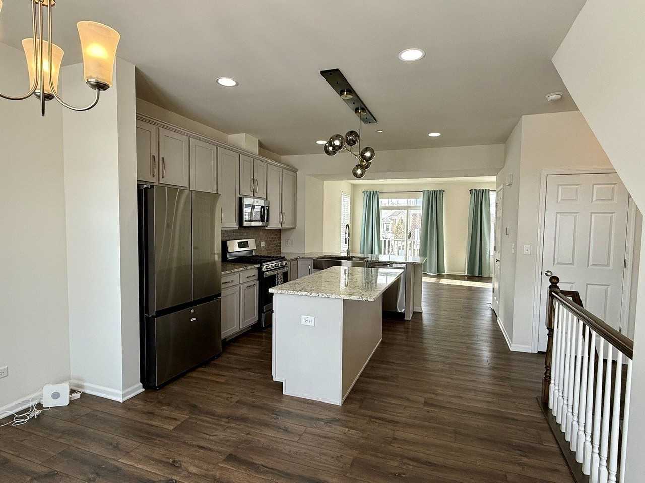 4411 Monroe Ct - Photo 3 of 22