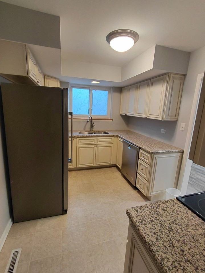 2021 Walters Ave - Photo 6 of 11