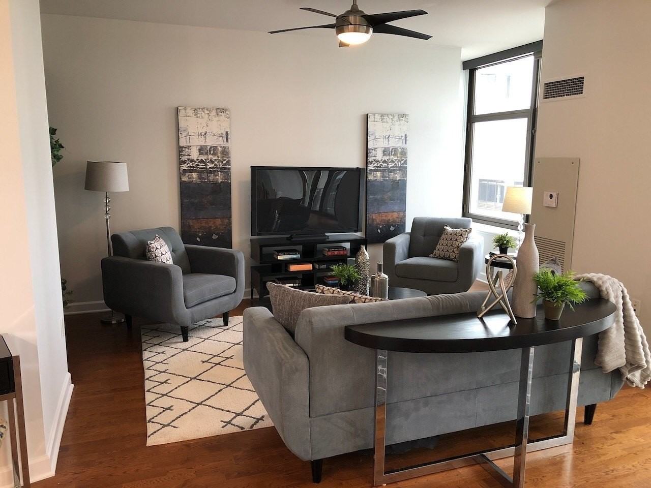 233 E 13th St Apt 2210 #2210 - Photo 5 of 31