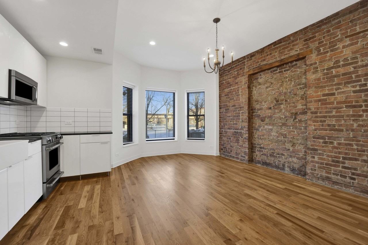 4911 S Calumet Ave Apt 1n #1N - Photo 3 of 22