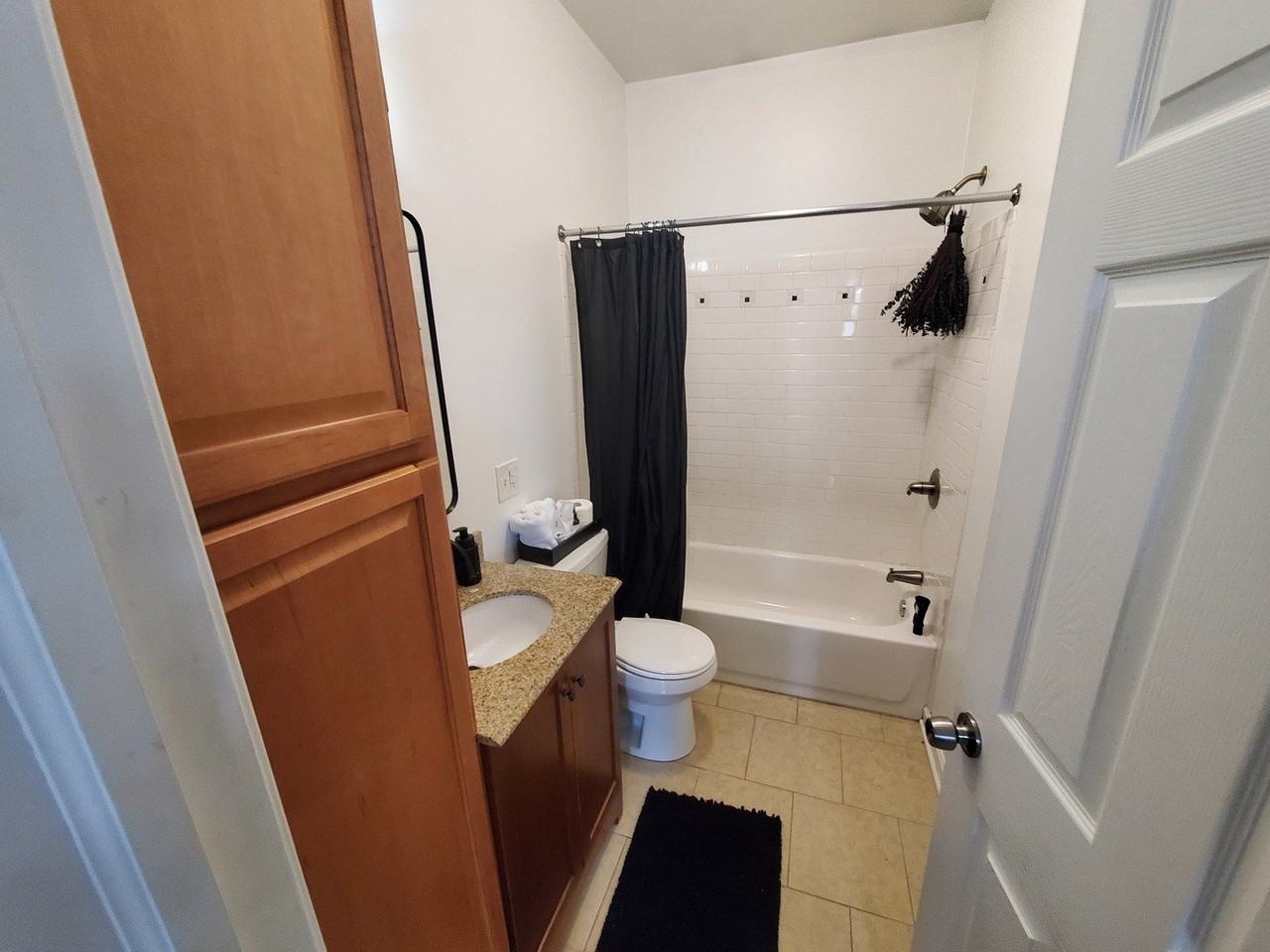 2014 W Superior St Apt 2 #2 - Photo 6 of 11